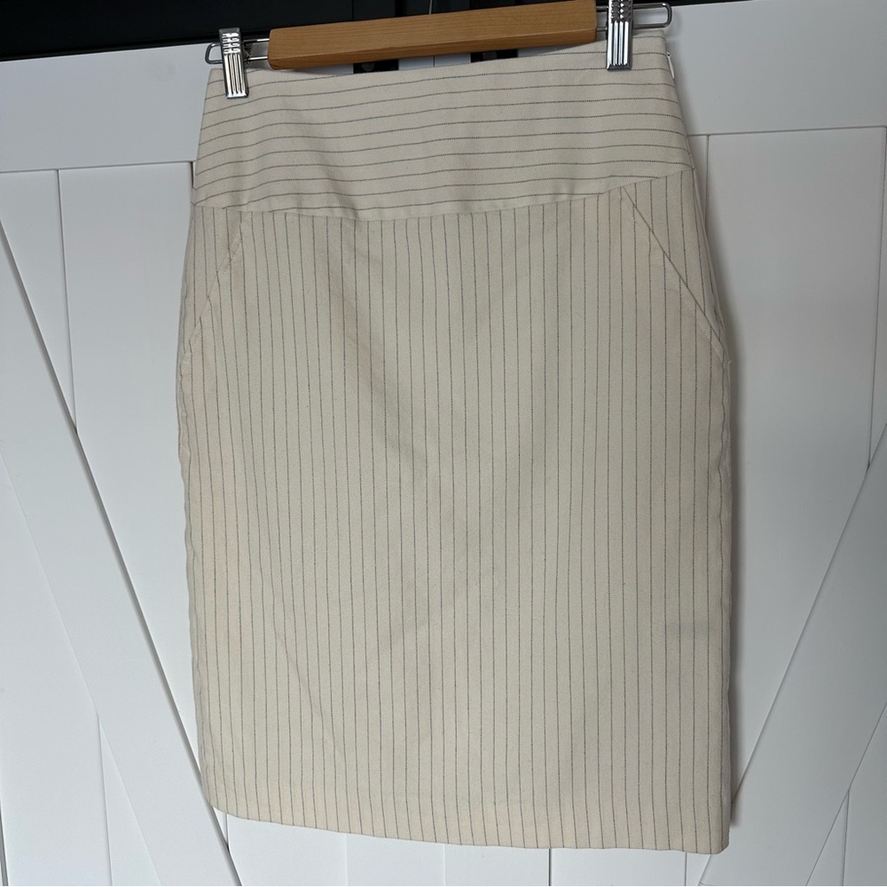 White/ Cream Striped skirt, wool blend fully lined